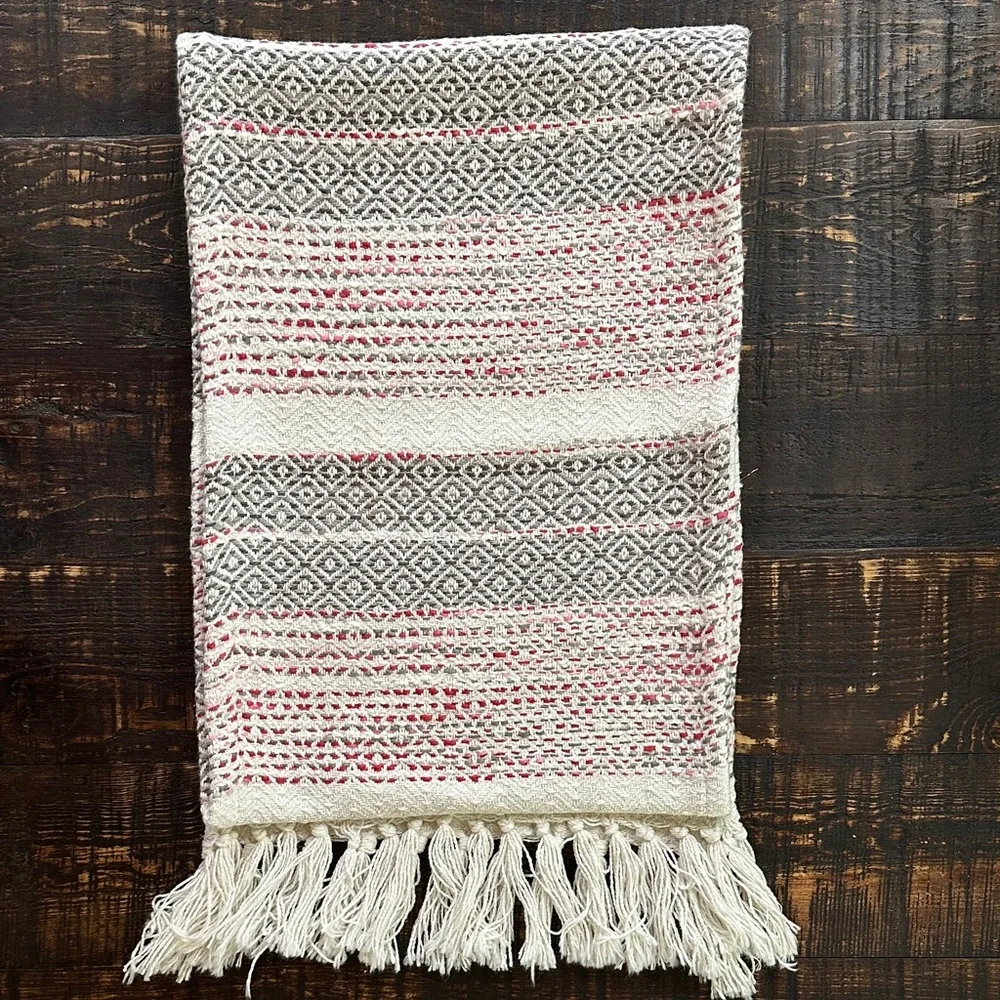 Woven Fringe Table Runner in Gray and Red / Pink